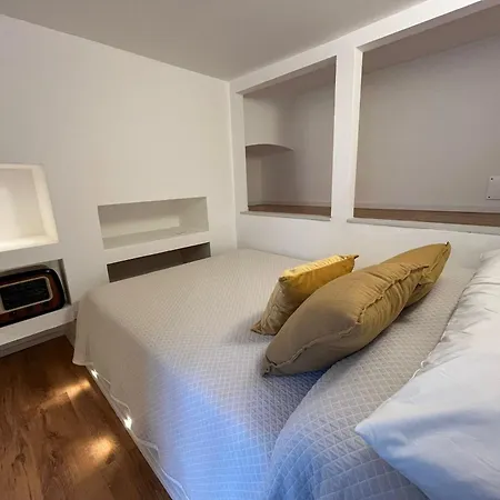 Nanni - Relax E Parcheggio Privato * 루카